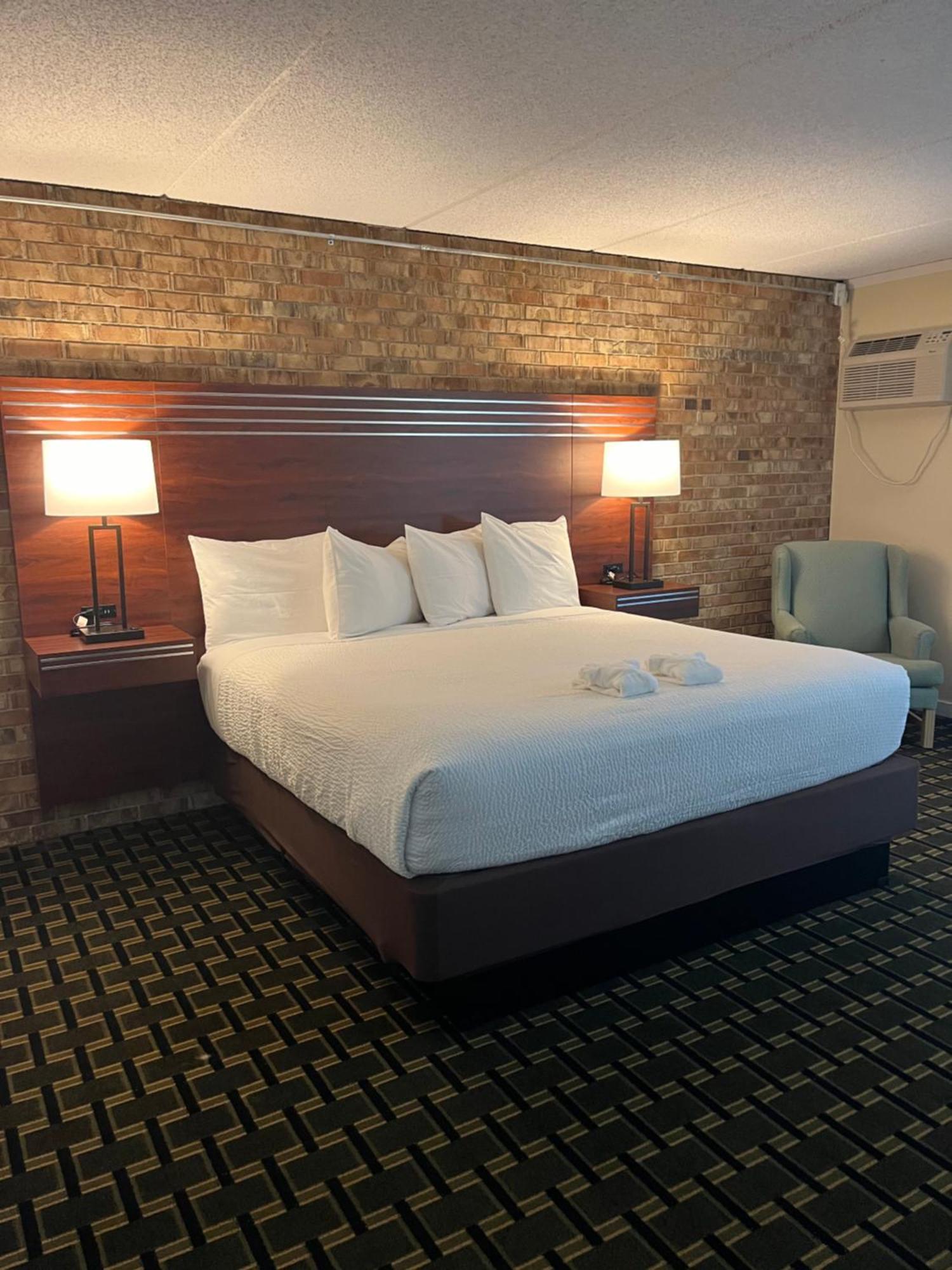 The Hudson Inn Morris Room photo